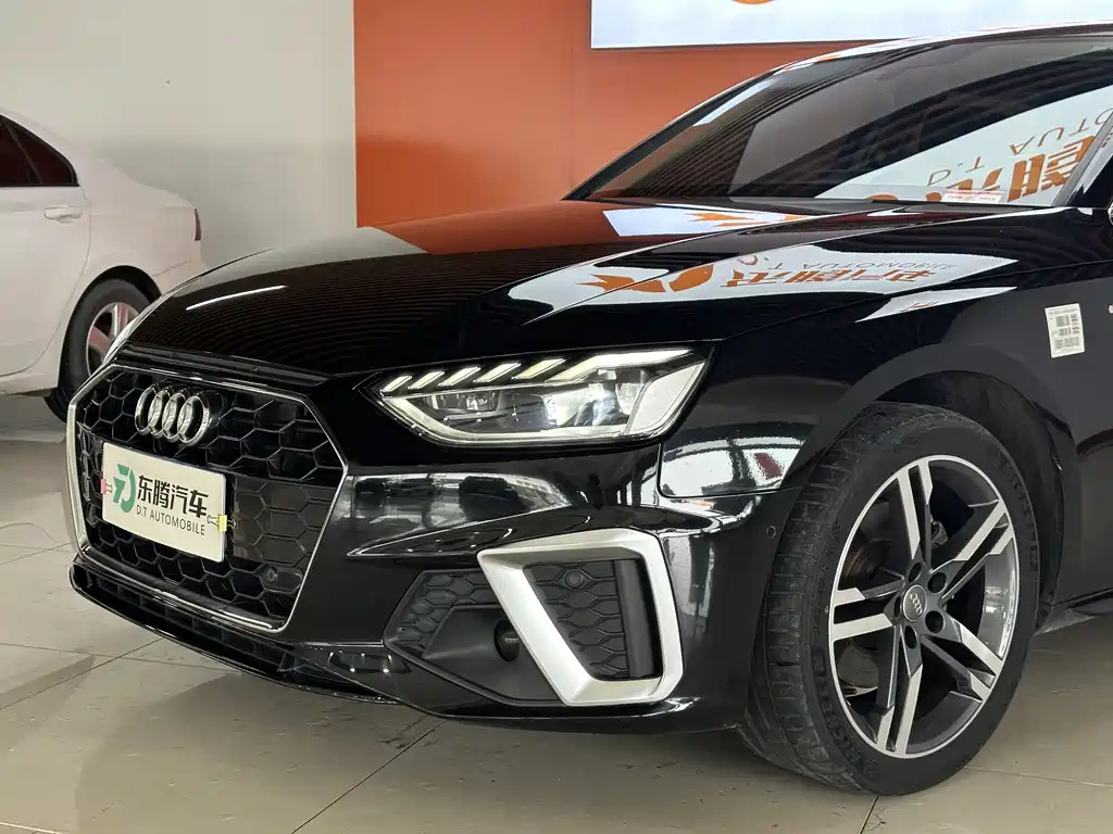 AUDI A4L 2021