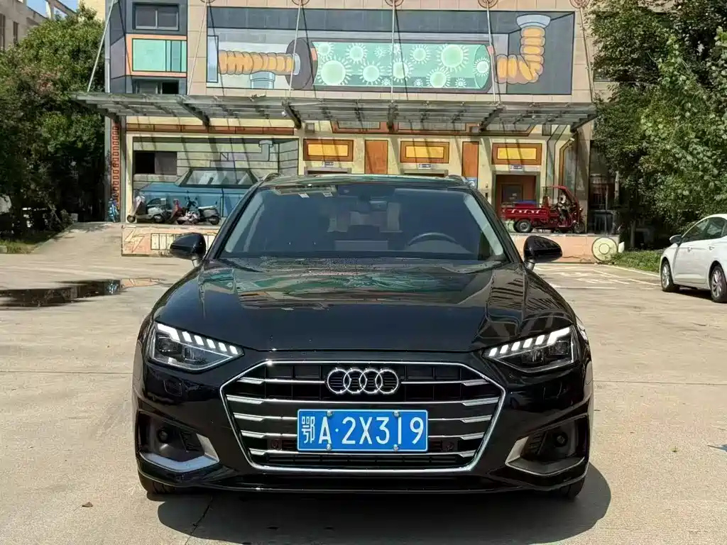 AUDI A4 IMPORT 2021