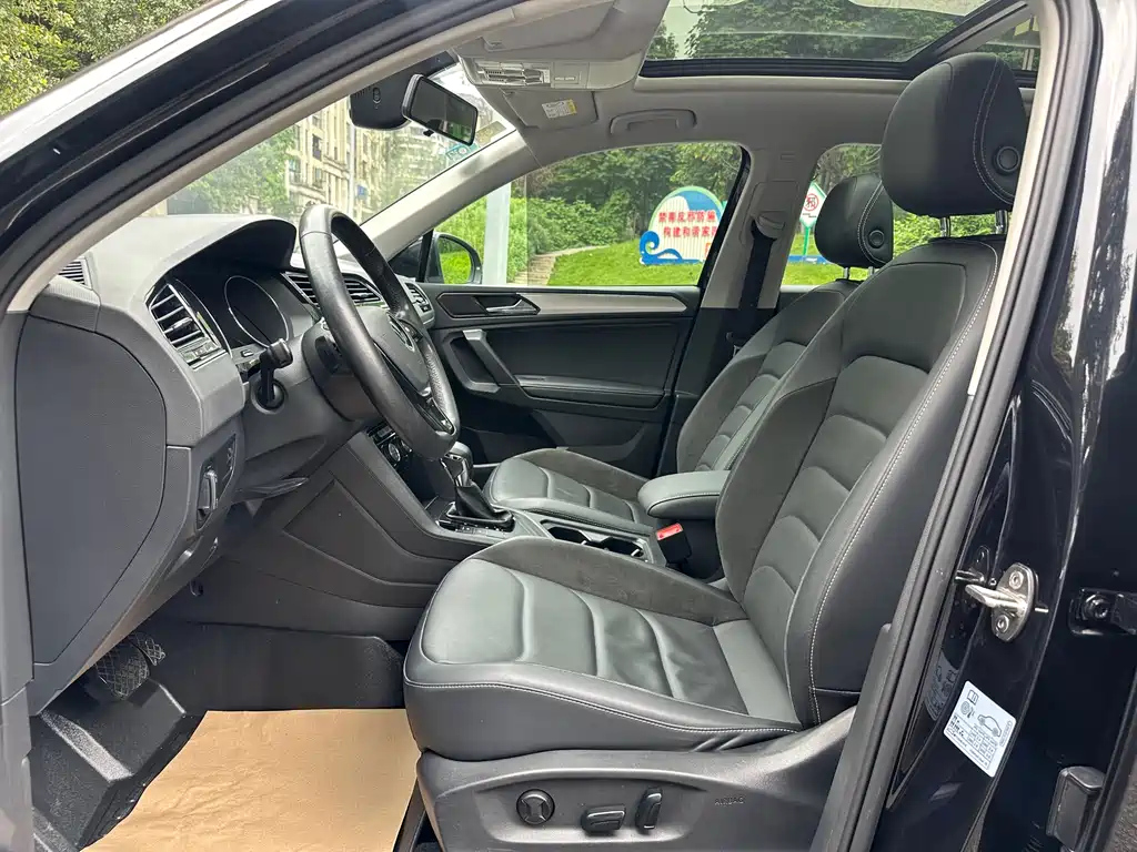 VOLKSWAGEN TIGUAN L 2021