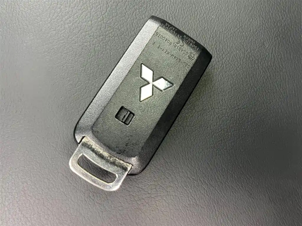 MITSUBISHI OUTLANDER 2020