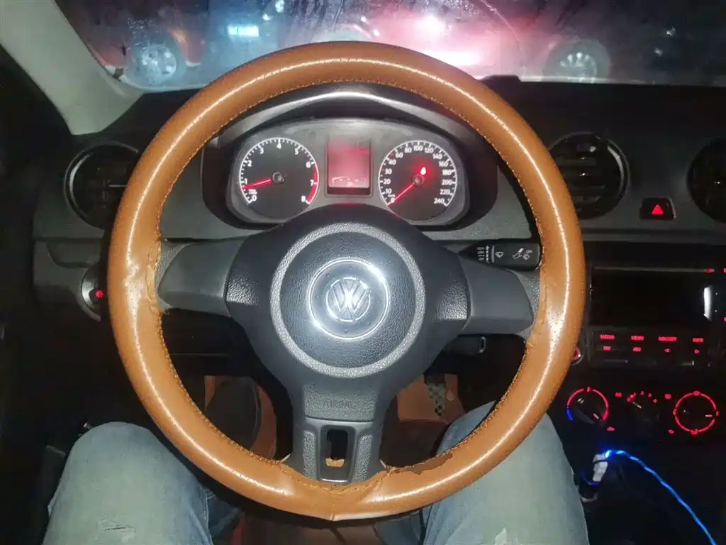 VOLKSWAGEN JETTA 2016