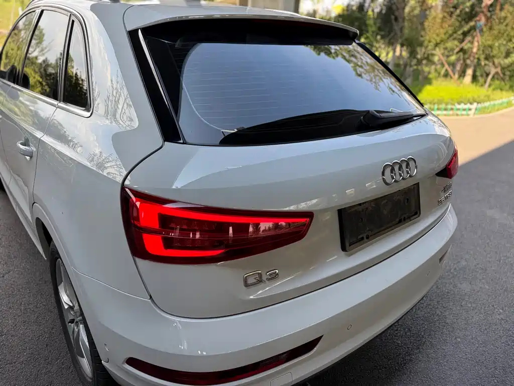 AUDI Q3 2017