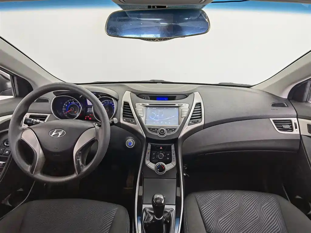 HYUNDAI ELANTRA 2013