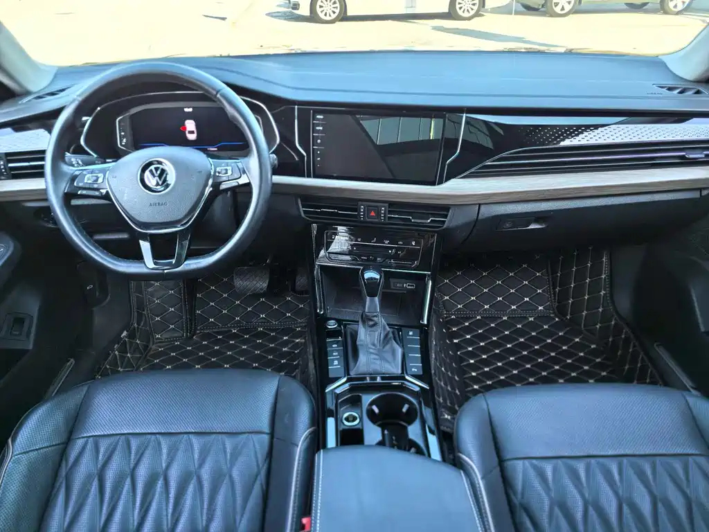 VOLKSWAGEN PASSAT 2020