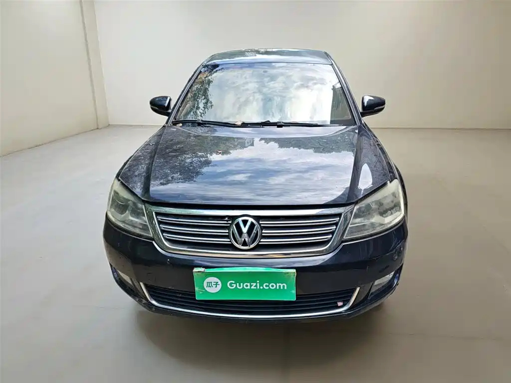 VOLKSWAGEN PASSAT LINGYU 2011