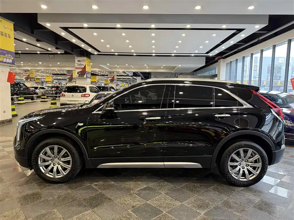 CADILLAC XT4 2020