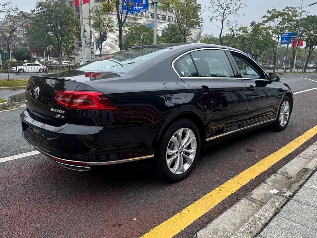 VOLKSWAGEN MAGOTAN 2017