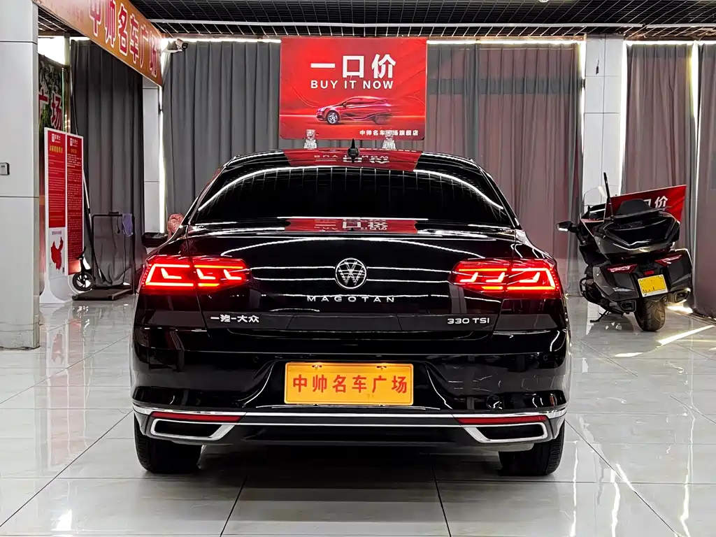 VOLKSWAGEN MAGOTAN 2021