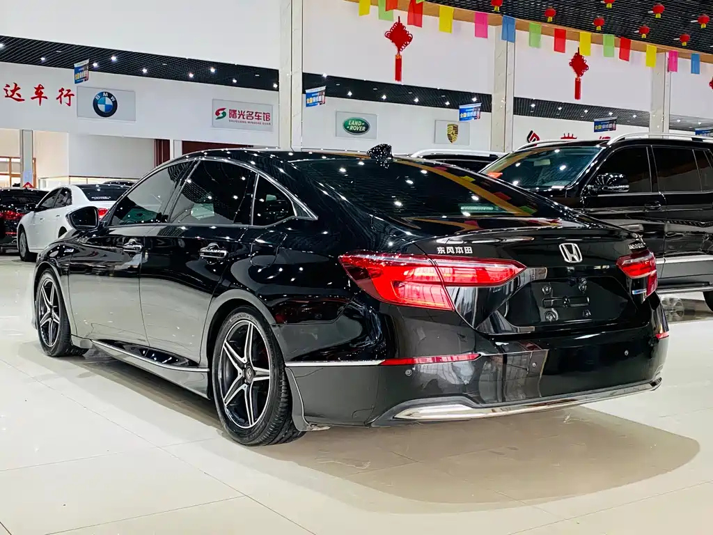 HONDA INSPIRE 2019
