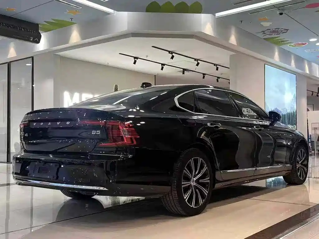 VOLVO S90 2021