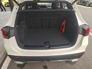 MERCEDES BENZ GLA 2024 YEAR GLA 200 2024