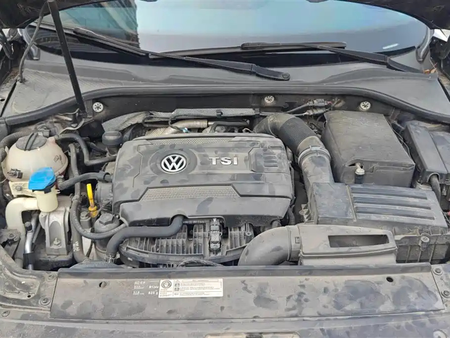 VOLKSWAGEN PASSAT 2018