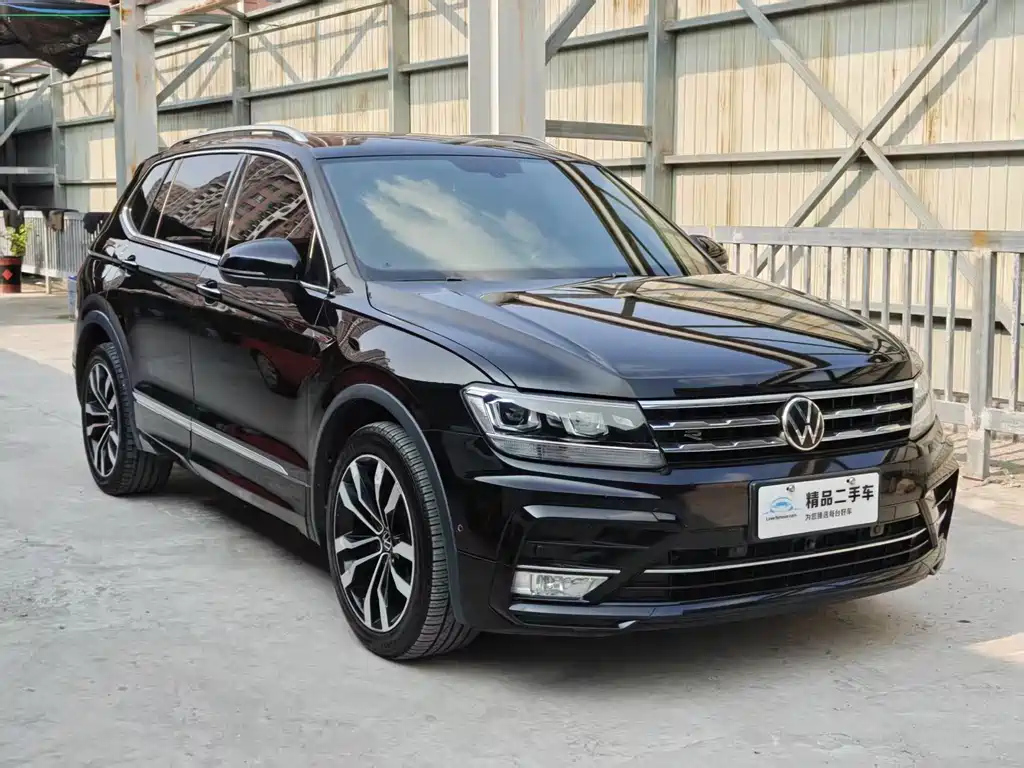 VOLKSWAGEN TIGUAN L 2021