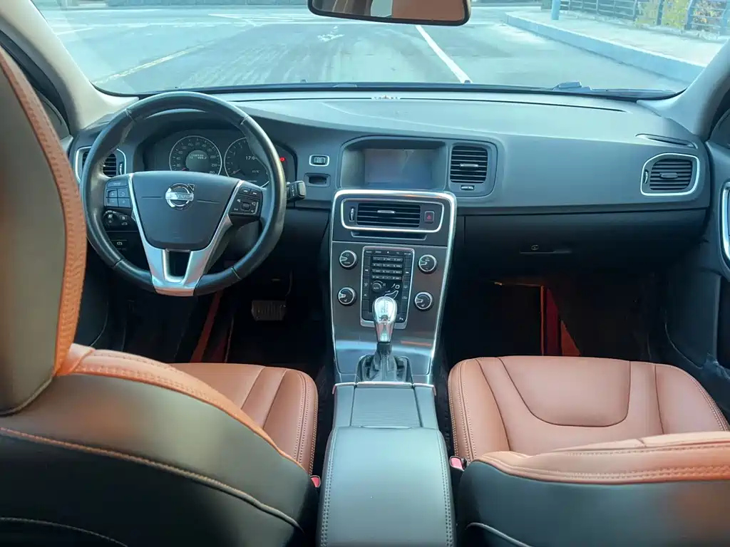 VOLVO S60 IMPORT 2013