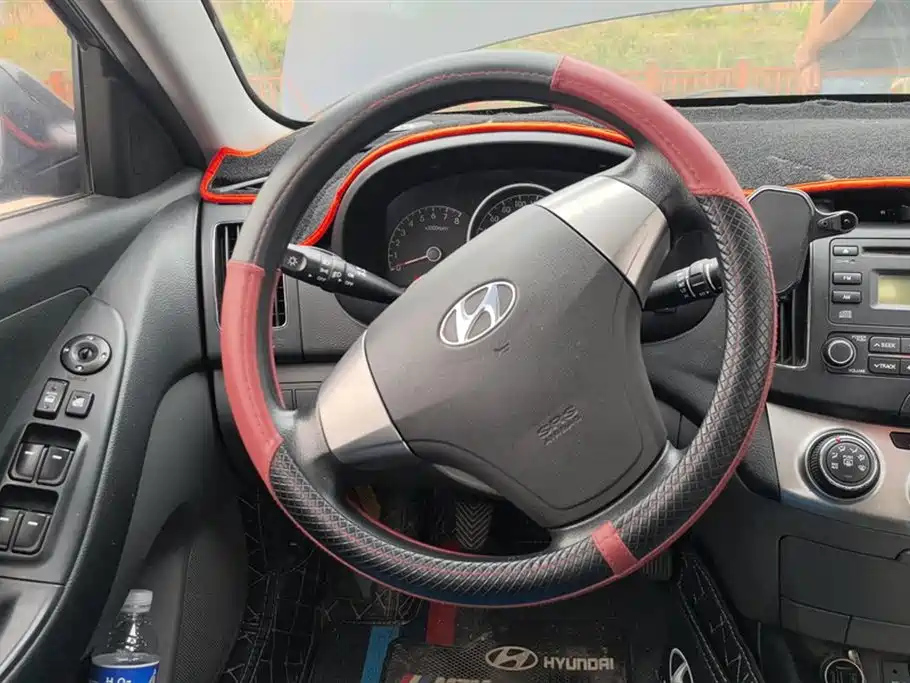 HYUNDAI CELESTA 2015