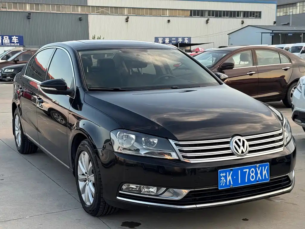 VOLKSWAGEN MAGOTAN 2013