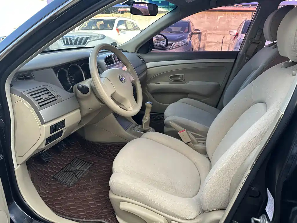 NISSAN SYLPHY 2015