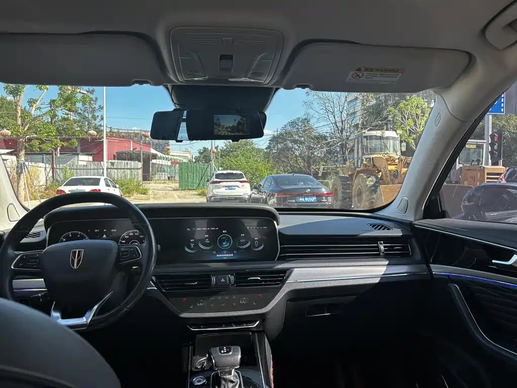 HONGQI HS5 2022