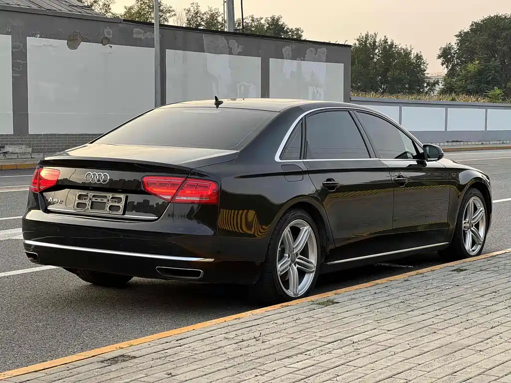 AUDI A8 2014