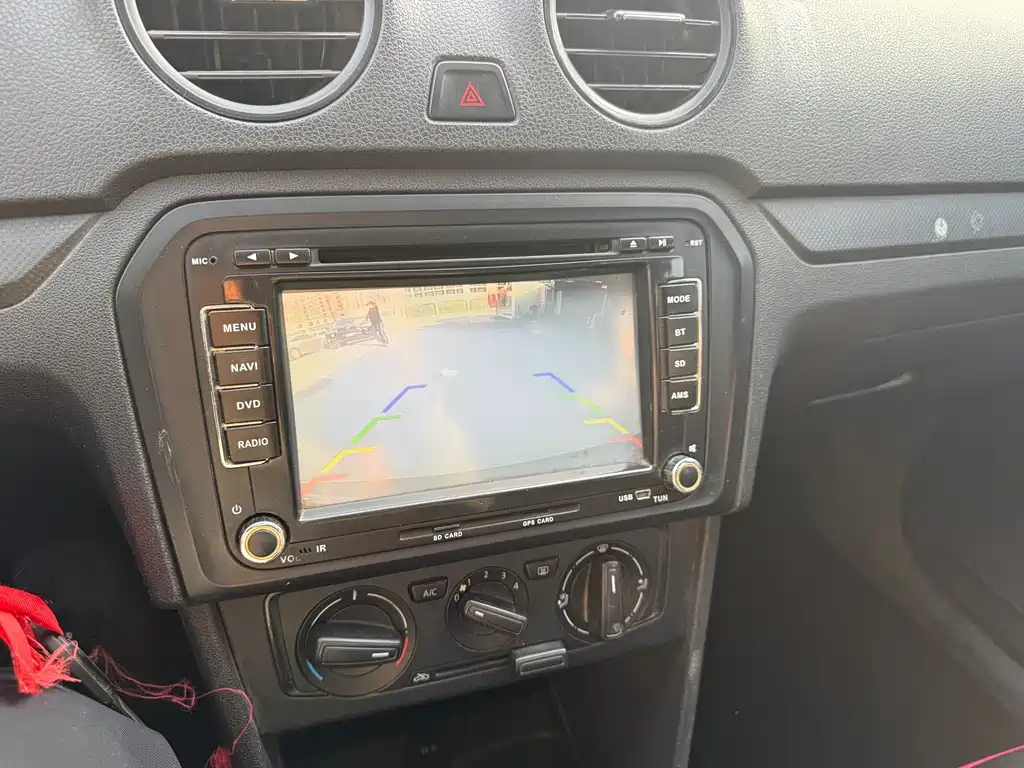 VOLKSWAGEN JETTA 2014