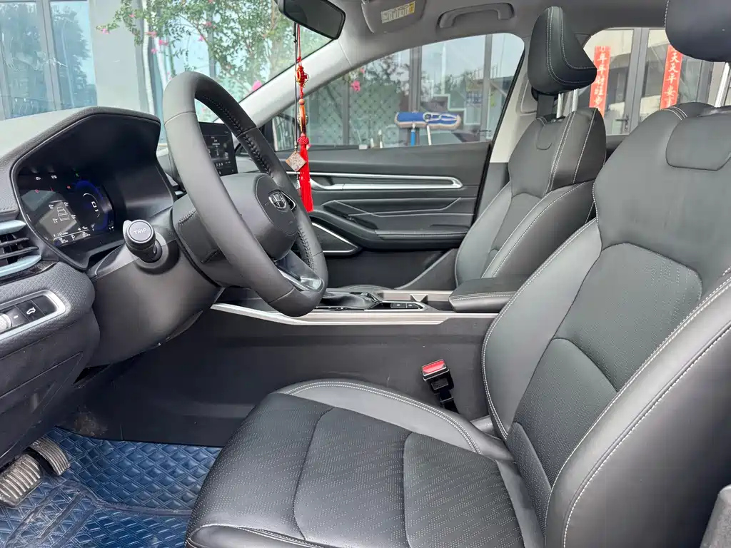 GEELY AUTO EMGRAND 2022