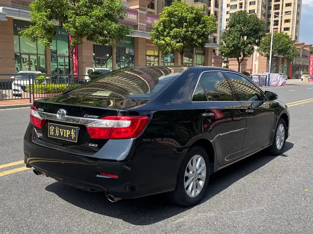 TOYOTA CAMRY 2012