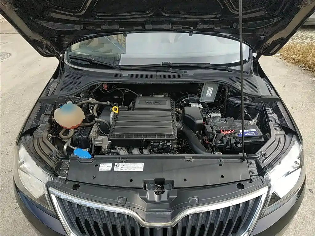 SKODA RAPID 2015