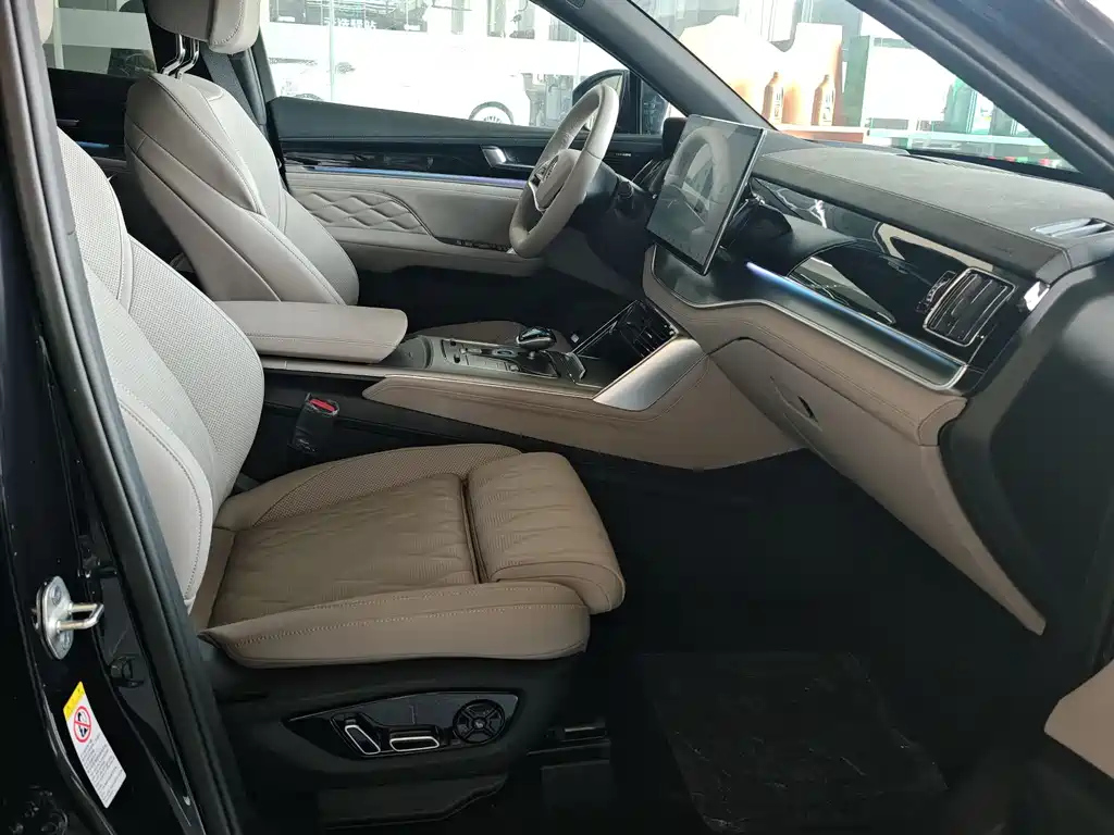 BYD TANG NEW ENERGY 2025