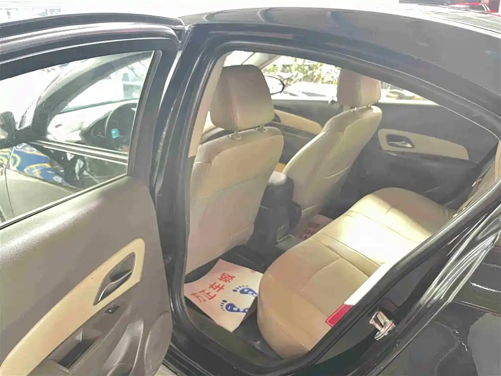 CHEVROLET CRUZE 2015