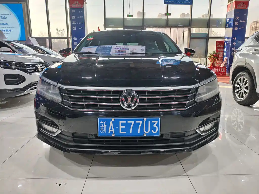 VOLKSWAGEN PASSAT 2017