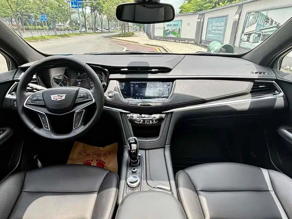 CADILLAC XT5 2022