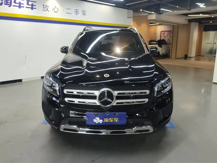 MERCEDES BENZ GLB 2023