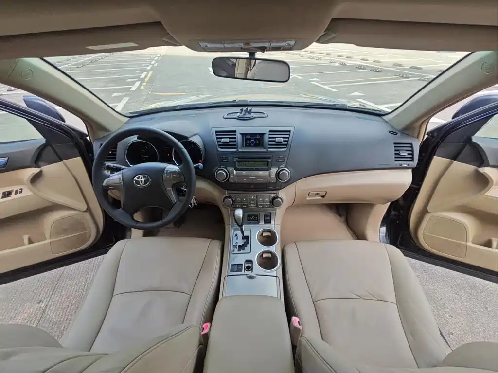 TOYOTA HIGHLANDER 2012