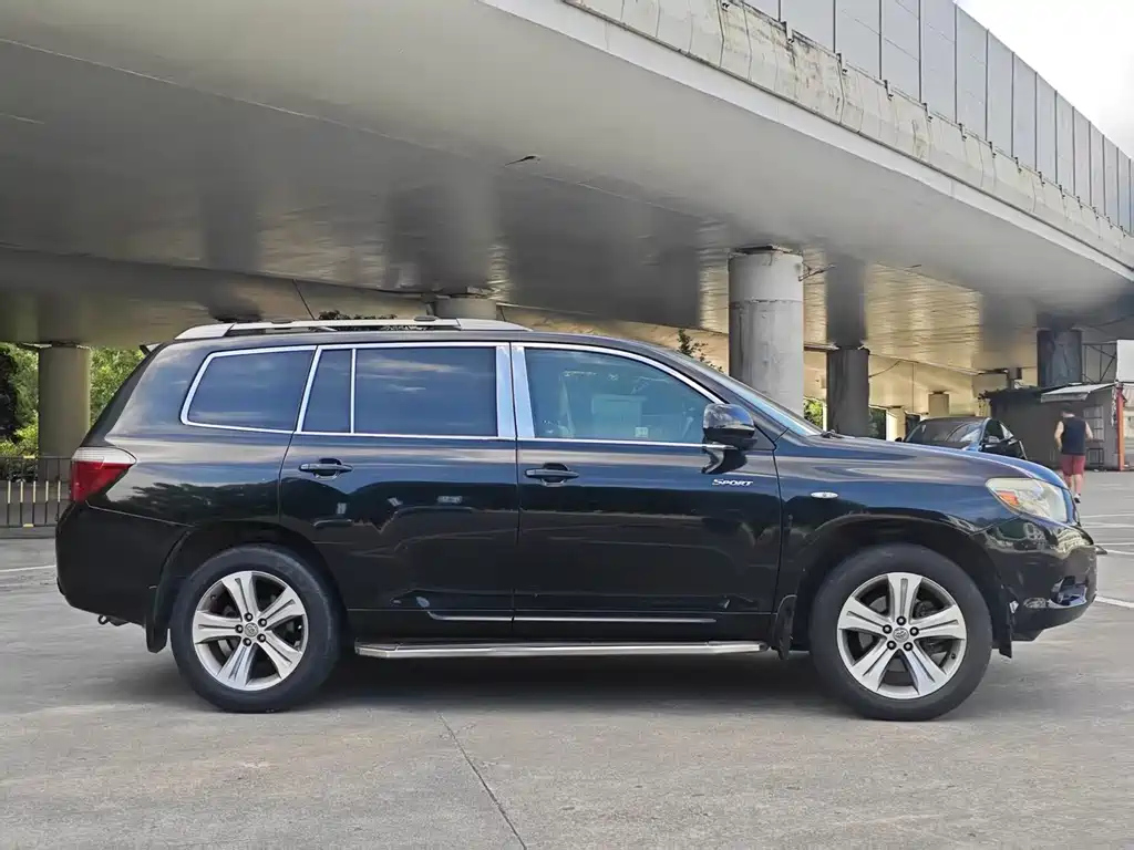 TOYOTA HIGHLANDER 2012