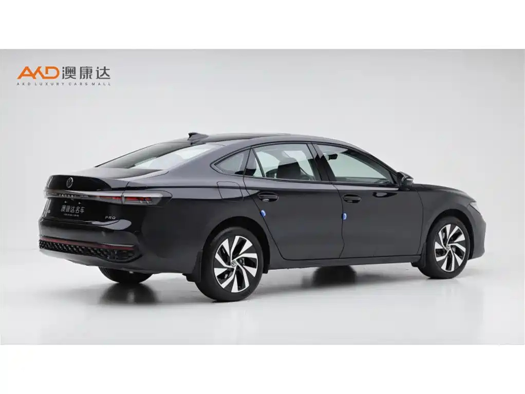 VOLKSWAGEN PASSAT 2025