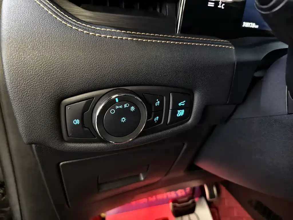 FORD EDGE 2021