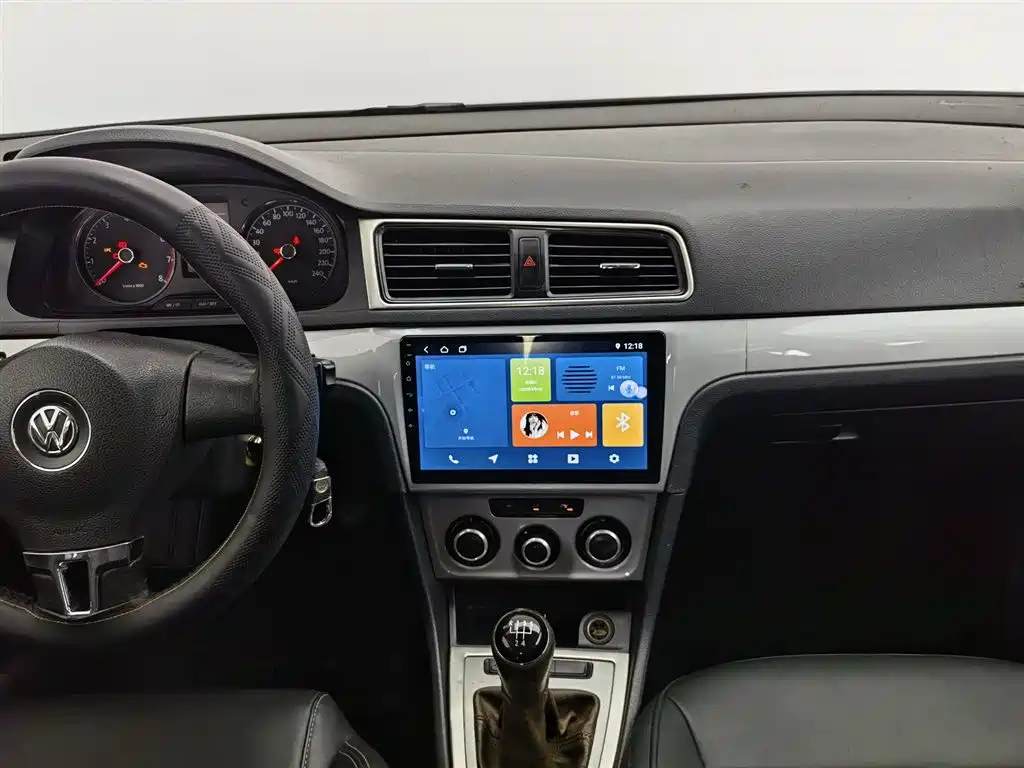 VOLKSWAGEN LAVIDA 2013