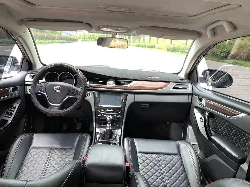 ZOTYE Z500 2015
