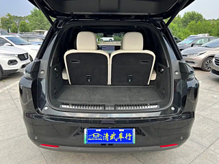LI AUTO L8  2023 YEAR PRO 2023