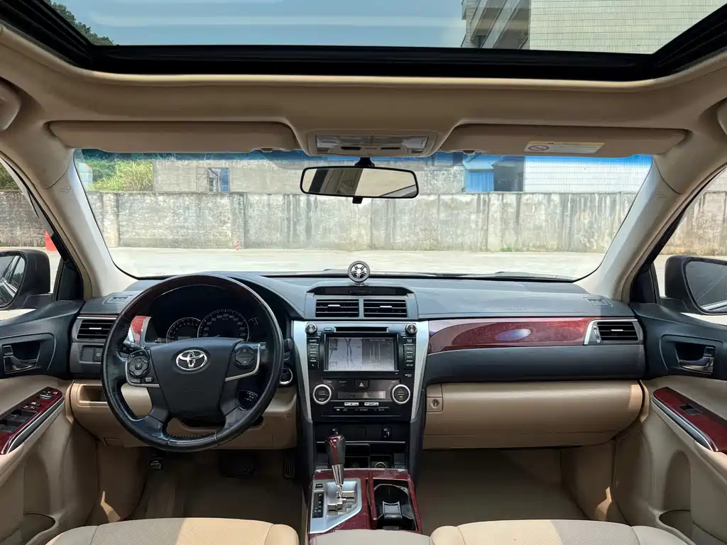 TOYOTA CAMRY 2013