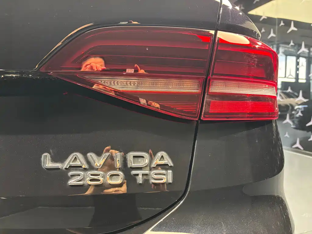 VOLKSWAGEN LAVIDA 2022