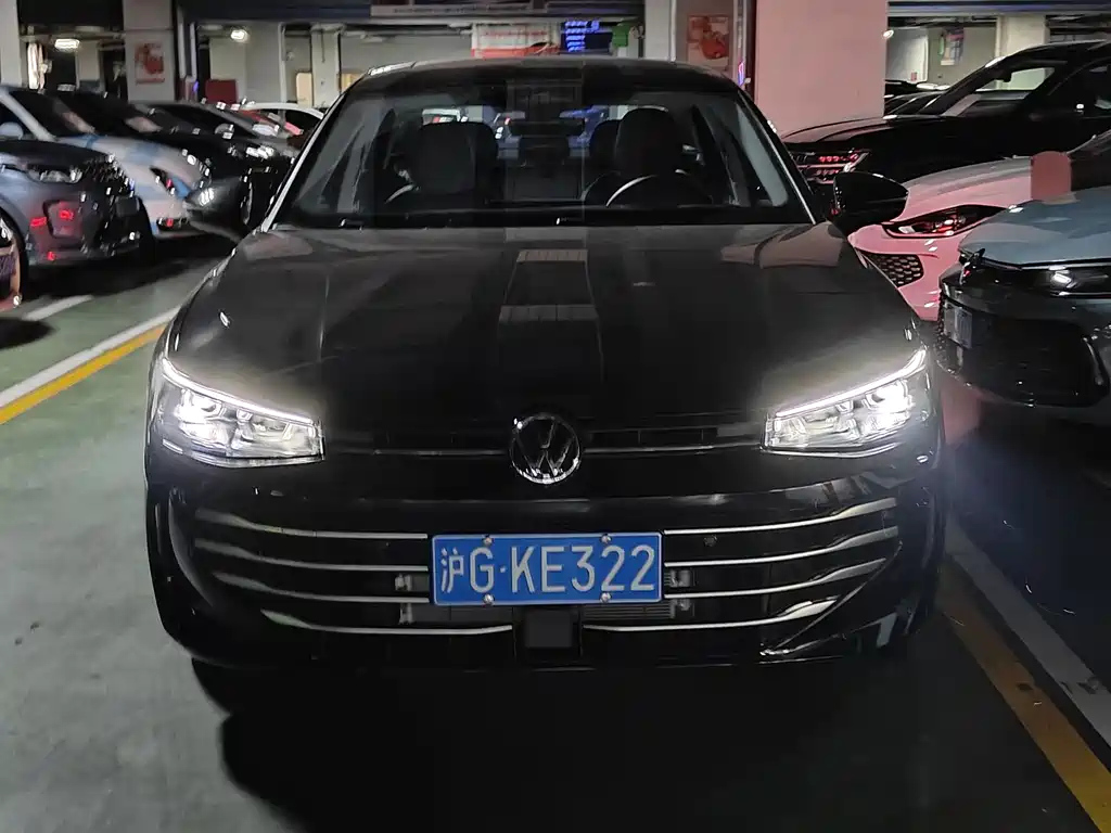 VOLKSWAGEN PASSAT 2025