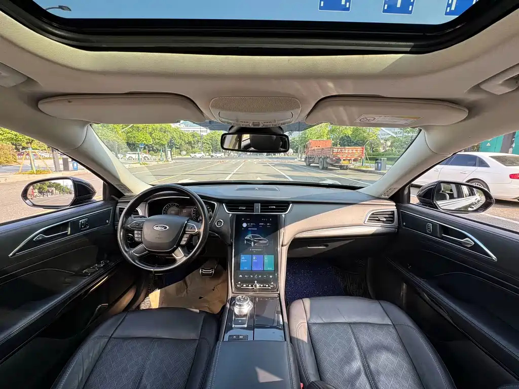 FORD TAURUS 2019