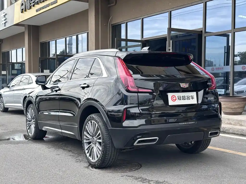CADILLAC XT4 2024