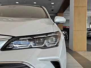 TOYOTA AVALON  2022
