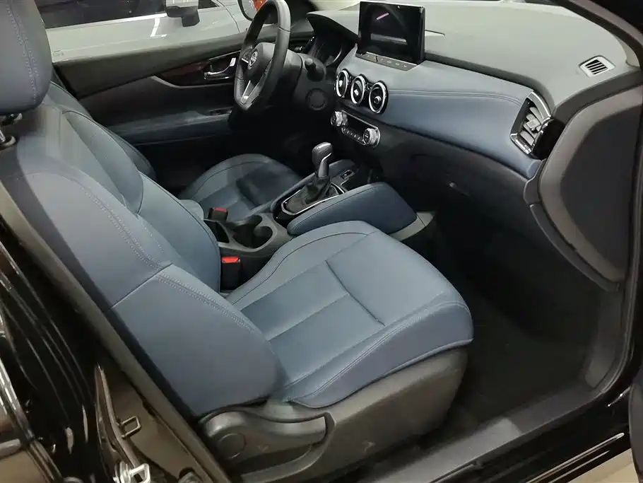 NISSAN QASHQAI 2025