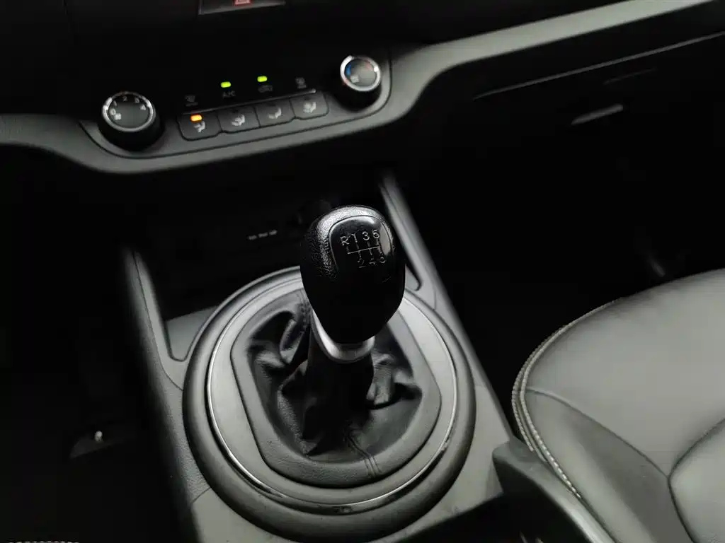 KIA SPORTAGE 2014