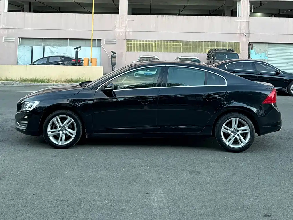 VOLVO S60 2014