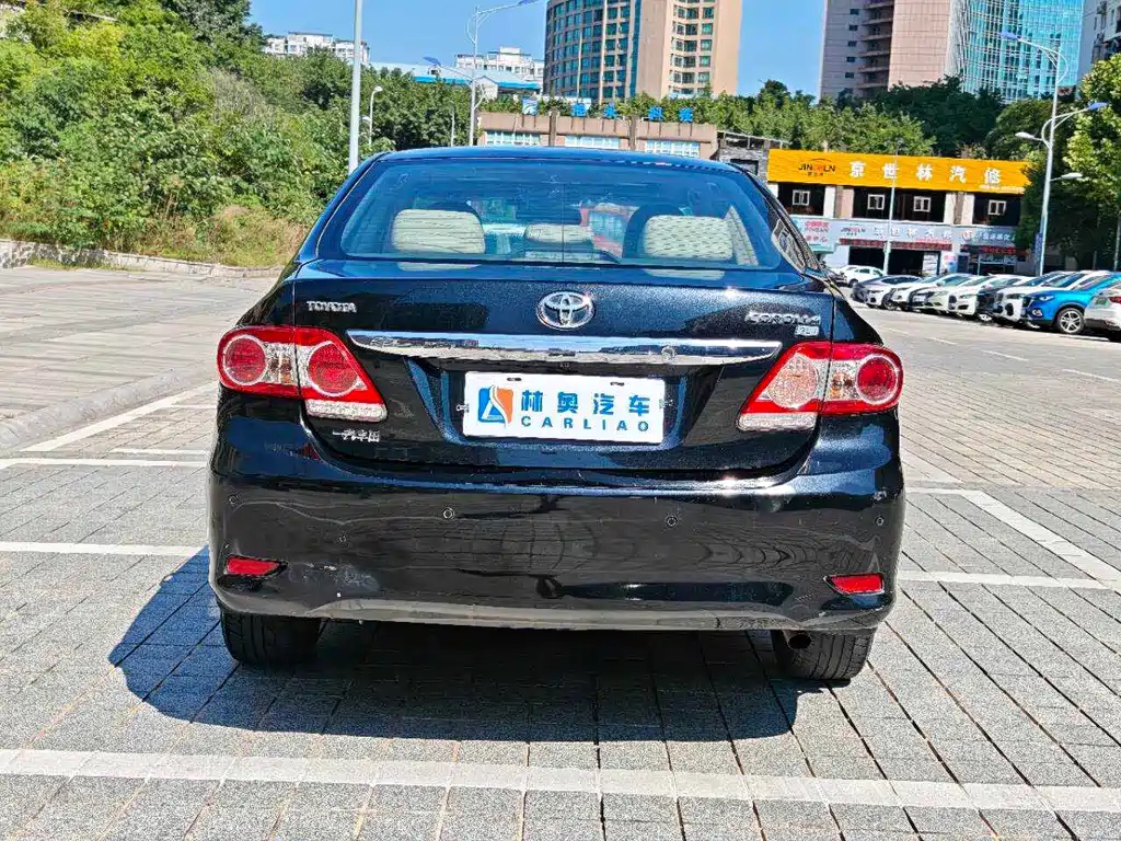 TOYOTA COROLLA 2013