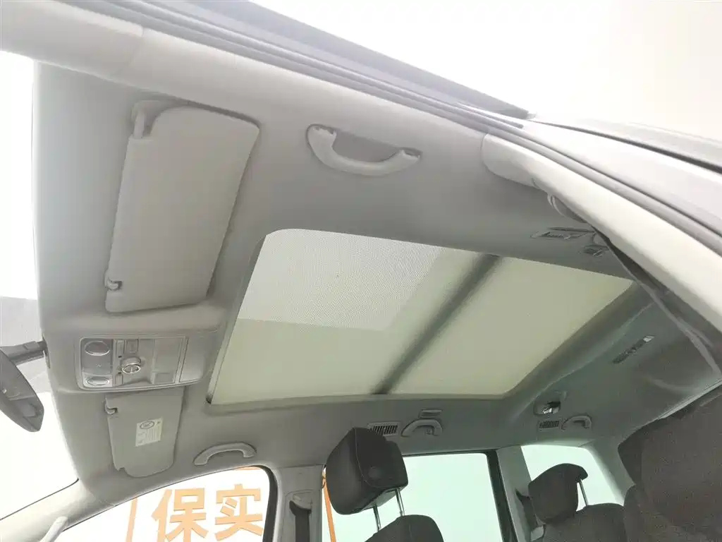 VOLKSWAGEN SHARAN 2016